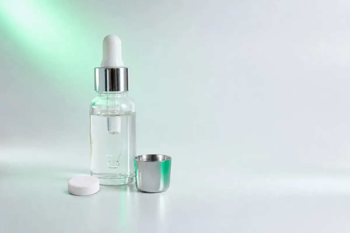 Minoxidil y su precio en España: por qué varía tanto entre el tópico y el oral