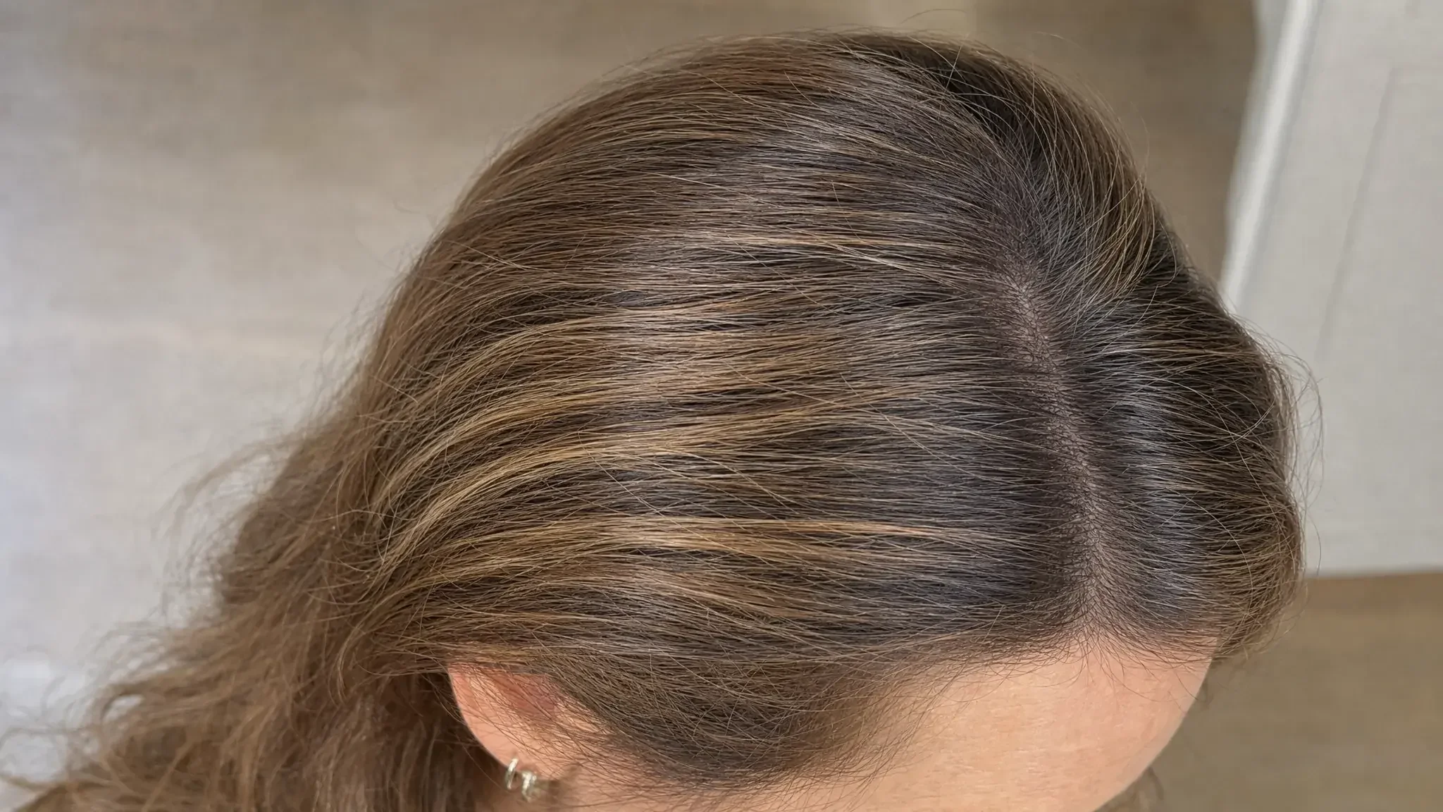 Recreación fotográfica: el mismo cabello a los seis meses de tratamiento